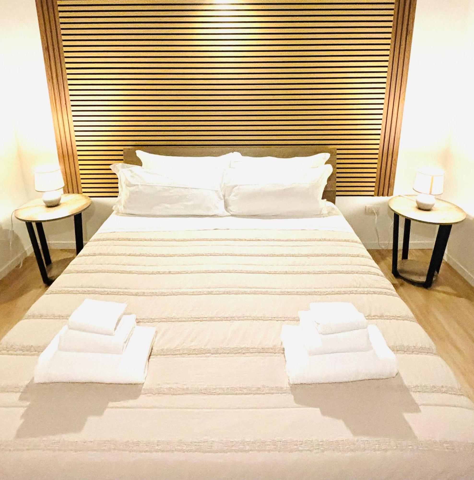 Babalu Con Vista Lago อาโรนา ภายนอก รูปภาพ